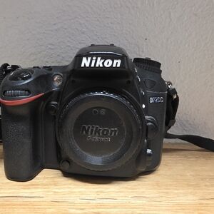 Nikon D7200 Black DSLR Camera